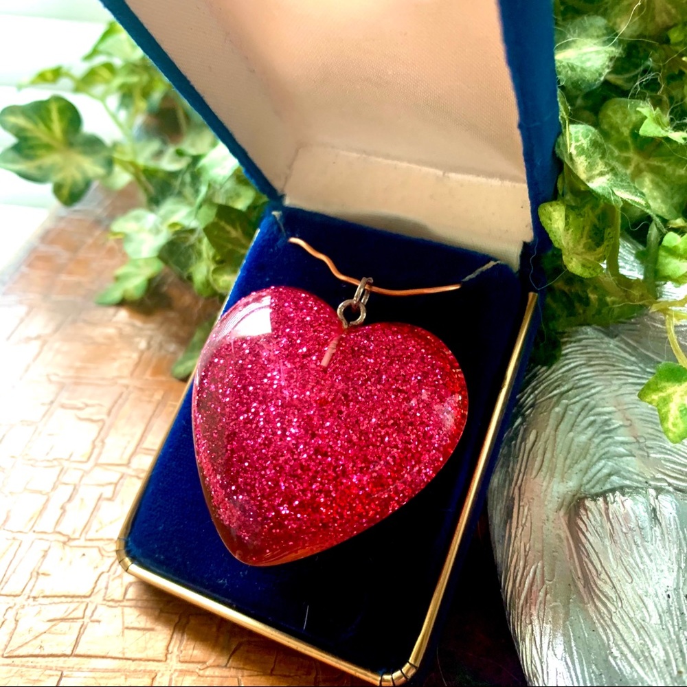 Pink Glitter Heart Pendant 💖